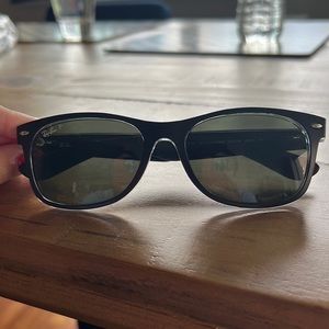 RB 2132 new wayfarer 55/18 polarized Ray-Ban sunglasses. Blank and clear frames